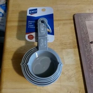 NWT Ekco Measuring cups